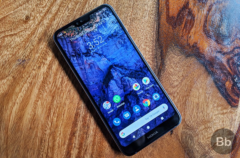 alt text: Mặt sau của Nokia 7.1