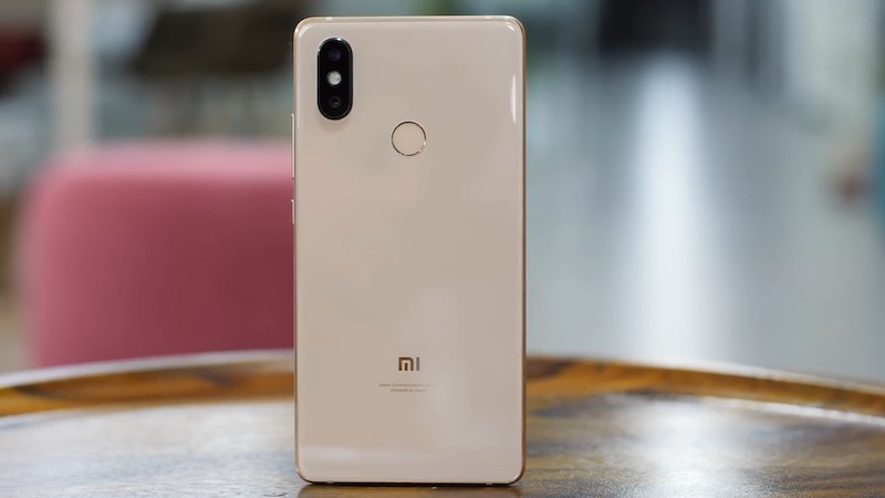 Đánh Giá Xiaomi Mi 8 SE: Liệu Có Còn Đáng Mua Trong Năm 2025?