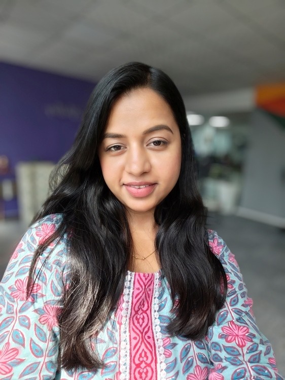 Ảnh selfie POCO F6 - Lakshita