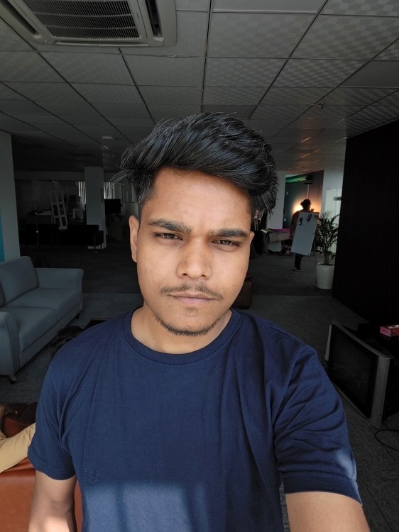 Ảnh selfie POCO F6 - Mohit