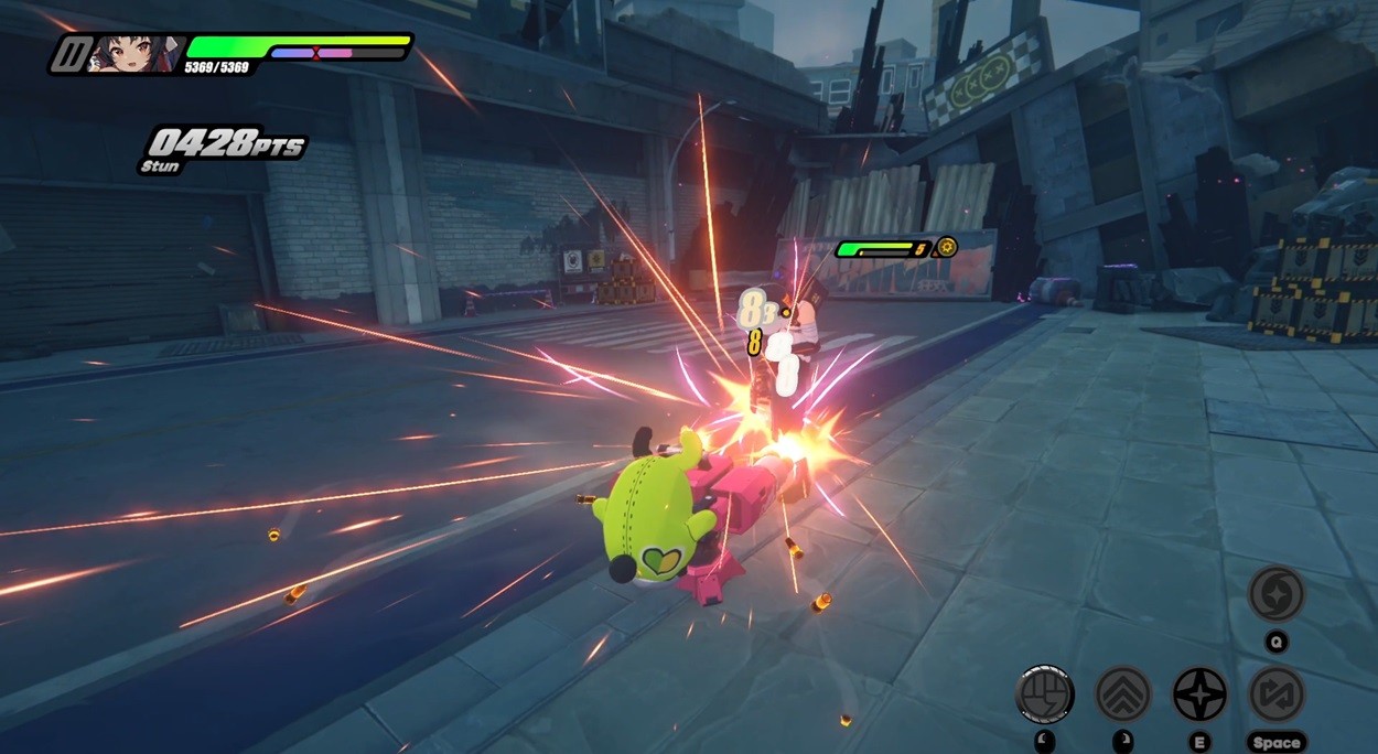 Bangboo bắn súng máy trong Chain Attack