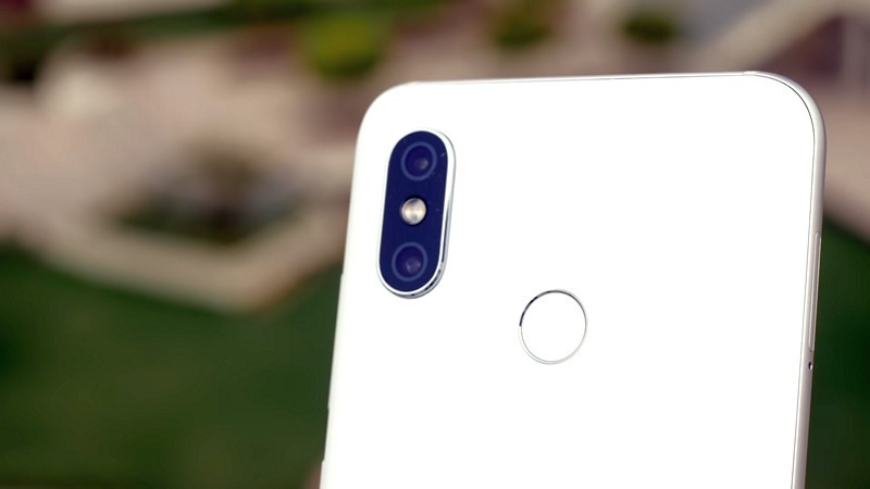 Camera sau của Mi 8