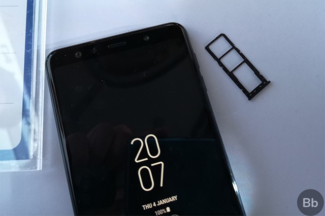 Cạnh bên Samsung Galaxy A7