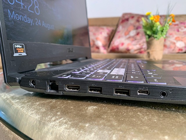 Cổng kết nối Asus TUF Gaming A15 2025