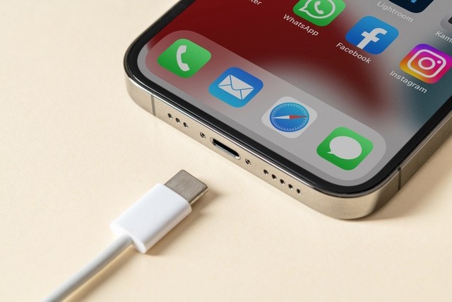 Cổng USB-C trên iPhone 15