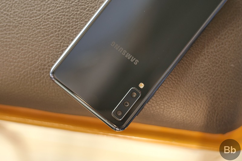 Cụm 3 camera sau trên Samsung Galaxy A7 (2018)