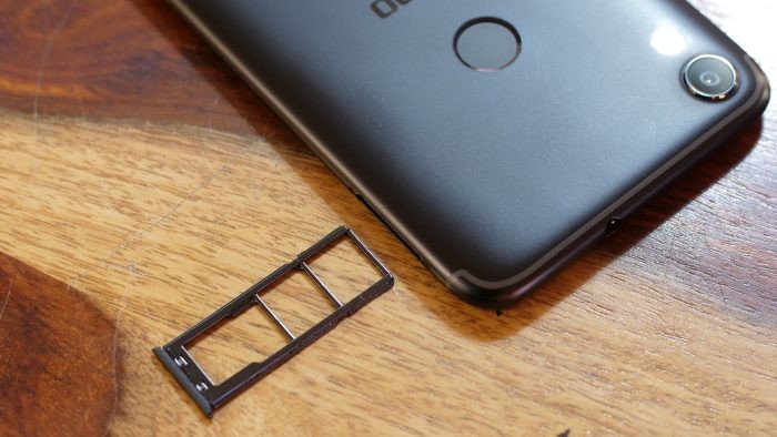 Cụm camera sau của Tecno Camon i