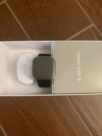 Fitbit Versa 2 với màn hình cảm ứng sắc nét