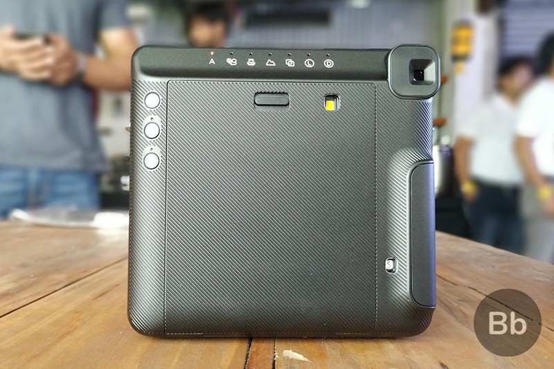 Fujifilm Instax SQUARE SQ6 phía sau