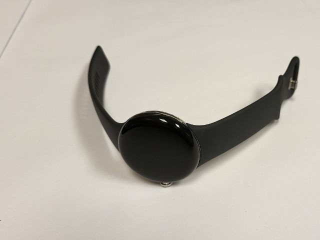 Google Pixel Watch: Trải Nghiệm Đeo Thoải Mái và Thiết Kế Hiện Đại
