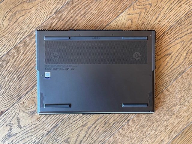 Hệ thống tản nhiệt Coldfront 3.0 tiên tiến của Lenovo Legion 7