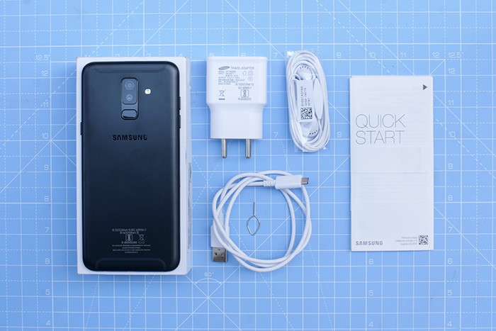 Hộp đựng và phụ kiện Samsung Galaxy A6 Plus