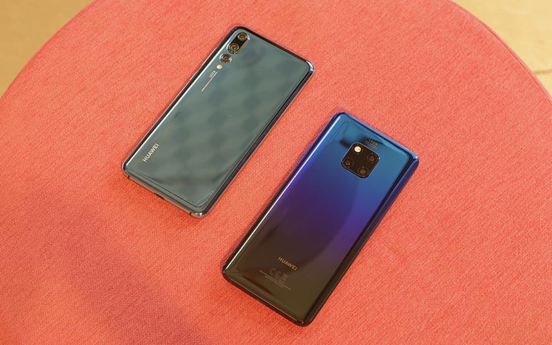 Huawei Mate 20 Pro bên cạnh P20 Pro
