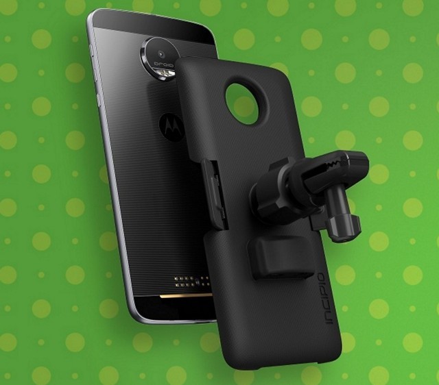 Incipio Vehicle Dock tích hợp jack cắm 3.5mm và sạc nhanh cho Moto Z