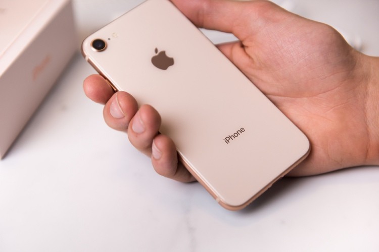 Chương Trình Thay Thế Pin iPhone Giá Rẻ Của Apple Sắp Kết Thúc