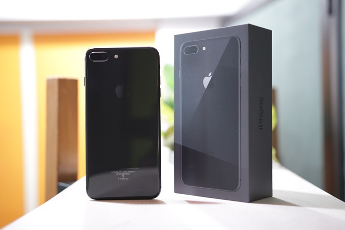 iPhone 8 Plus Design 3