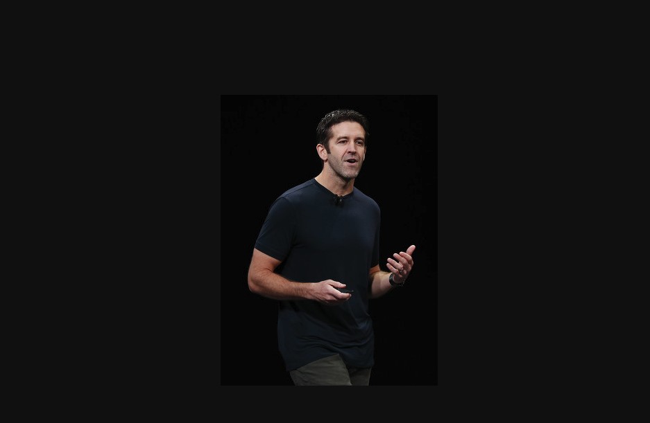 John Ternus: Ứng Viên Sáng Giá Cho Vị Trí CEO Tiếp Theo Của Apple?