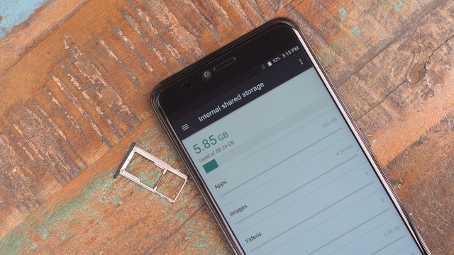 Khe cắm SIM của Billion Capture+