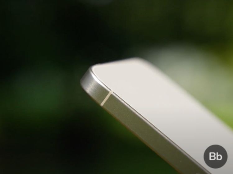 Khung titan iPhone 15 Pro Max