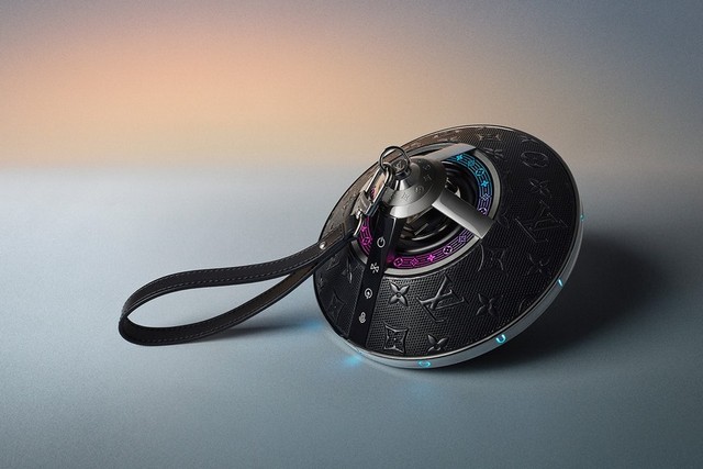 Loa Không Dây Louis Vuitton Horizon Light Up: Sự Kết Hợp Hoàn Hảo Giữa Thời Trang và Công Nghệ