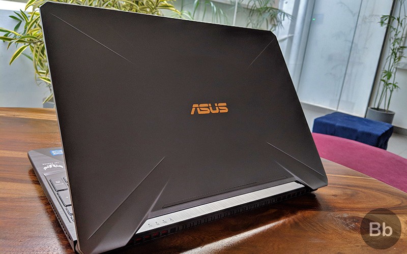 Logo Asus TUF Gaming FX505 phát sáng