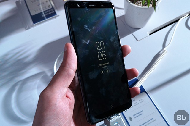 Màn hình always-on Samsung Galaxy A7