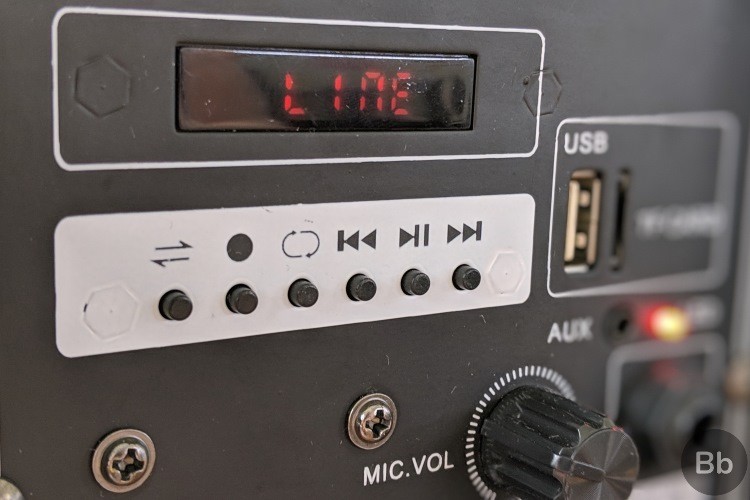 Màn hình và nút điều khiển của B600
