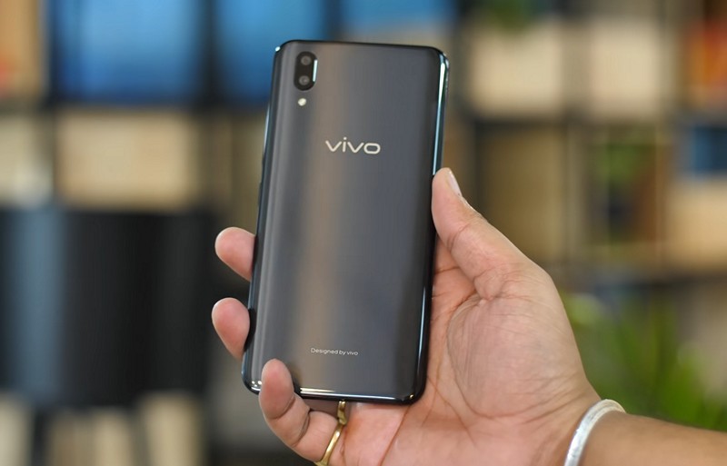 Mặt lưng kính cong 3D của Vivo X21