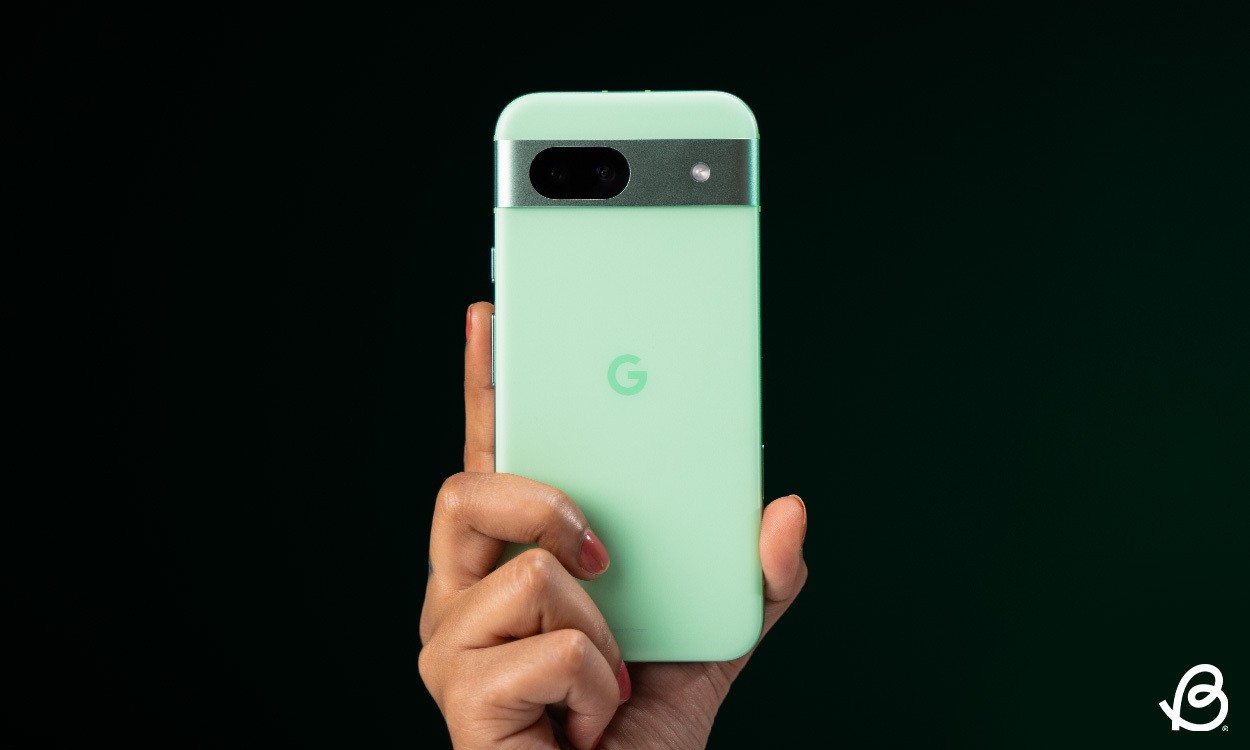 Mặt sau của Pixel 8a