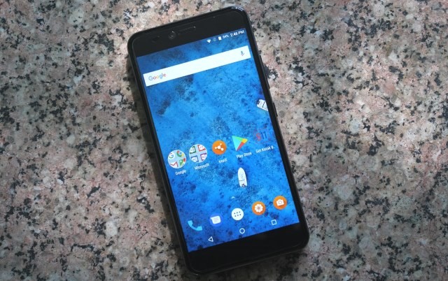 Mặt trước của Billion Capture+