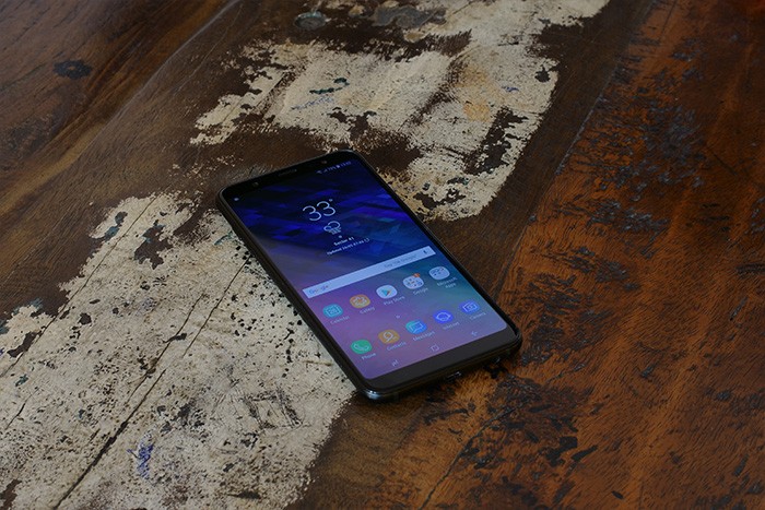 Mặt trước của Samsung Galaxy A6 Plus