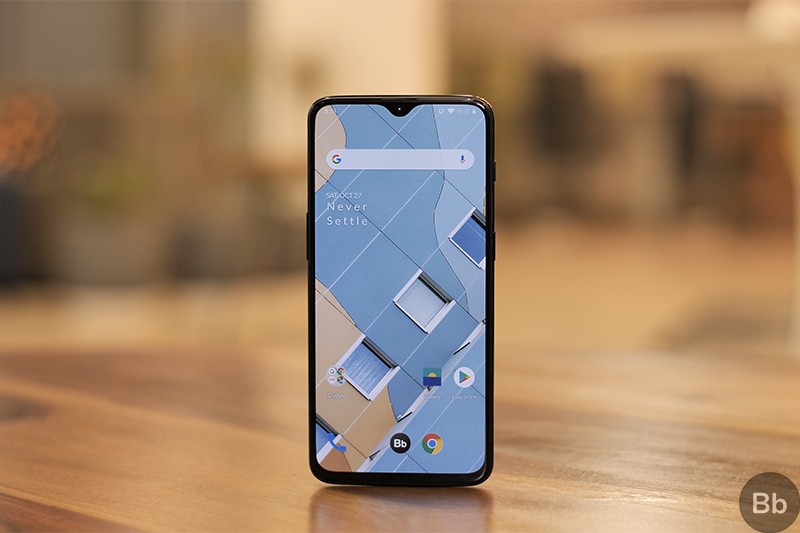 Mặt trước OnePlus 6T