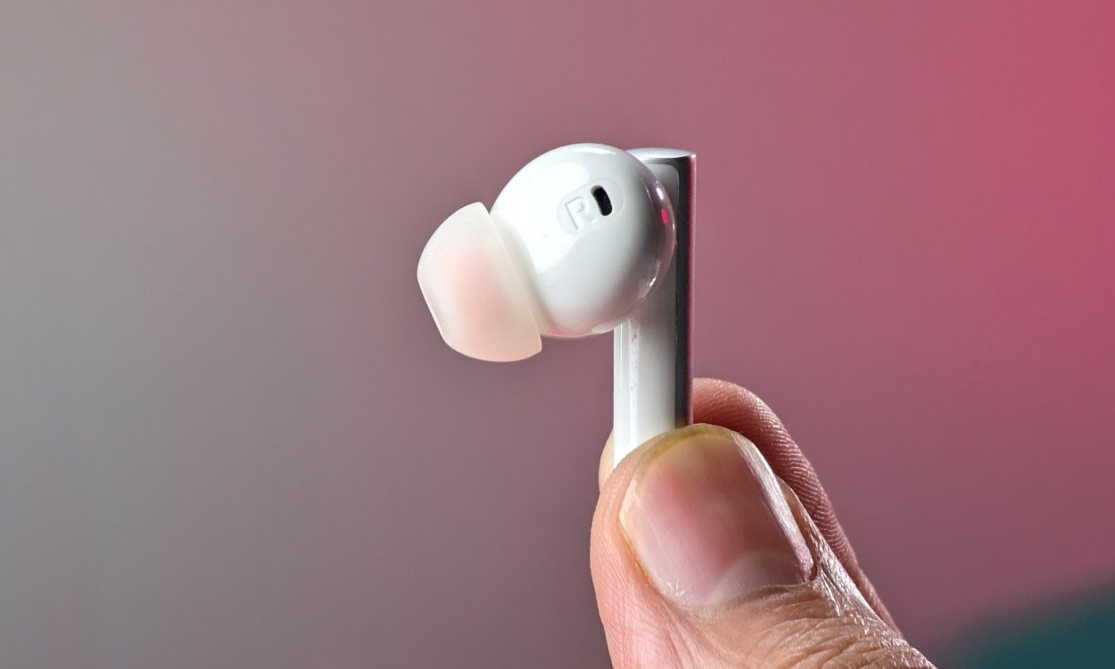 Mặt trước Realme Buds Air 6