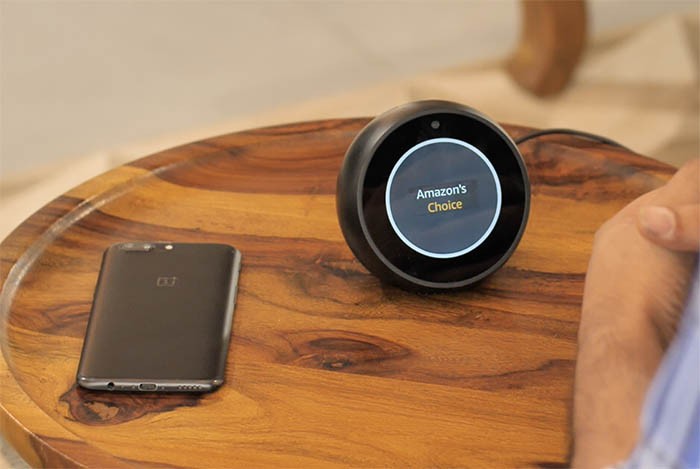 Mua sắm trên Amazon Echo Spot