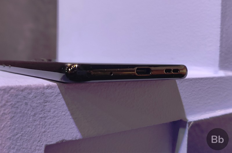 Nokia 5.1 Plus với cổng USB-C và loa mono