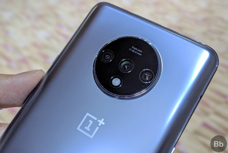 OnePlus 7T với hệ thống camera ba