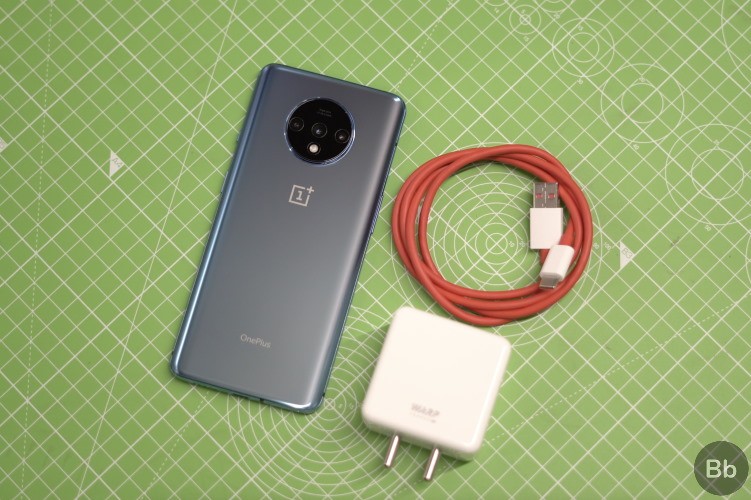 OnePlus 7T với Warp Charge 30T