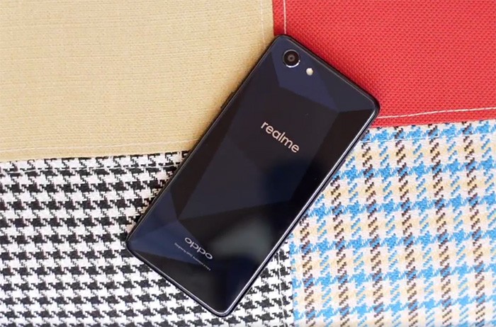 Oppo RealMe 1 Đạt Doanh Số Ấn Tượng Tại Ấn Độ Với 400,000 Đơn Vị Bán Ra Trong 40 Ngày