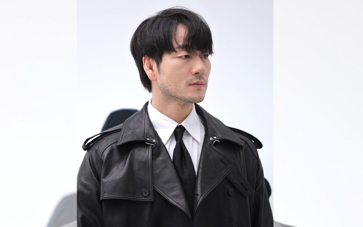 Park Hae-soo trong buổi chụp hình quảng cáo