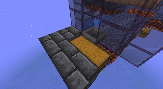 Phễu có rương cho allay trong trang trại Creeper của Minecraft
