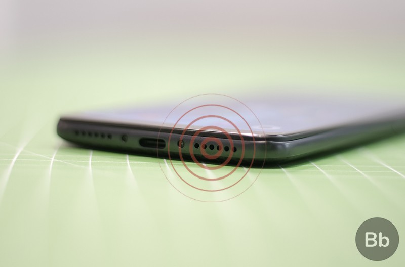 Poco F1 với loa đôi
