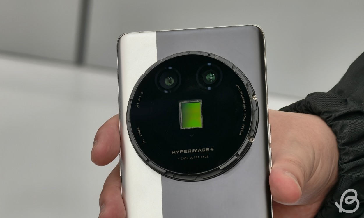 Realme Interchangeable Lens Concept phone