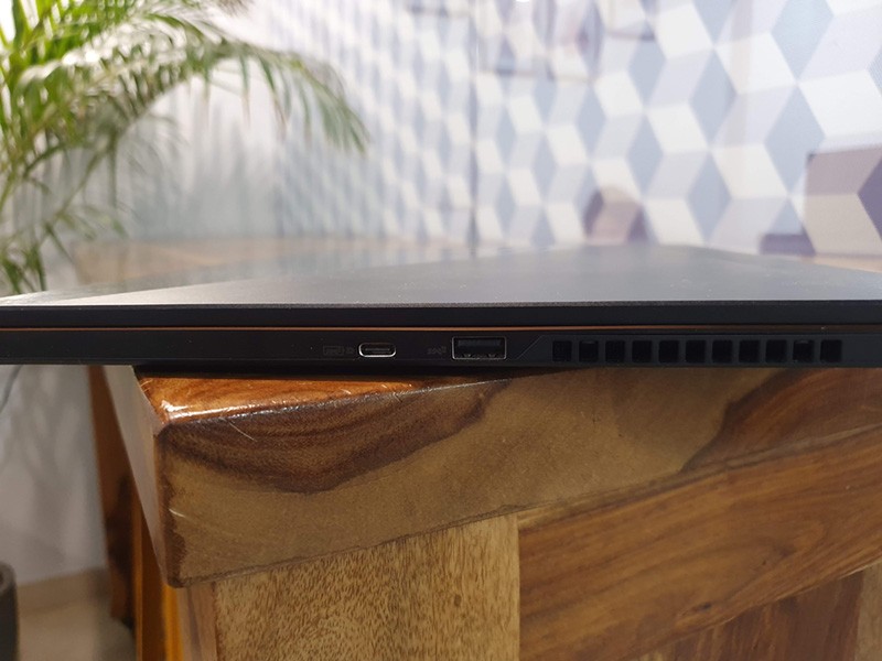 rog zephyrus gx531gw ports 2
