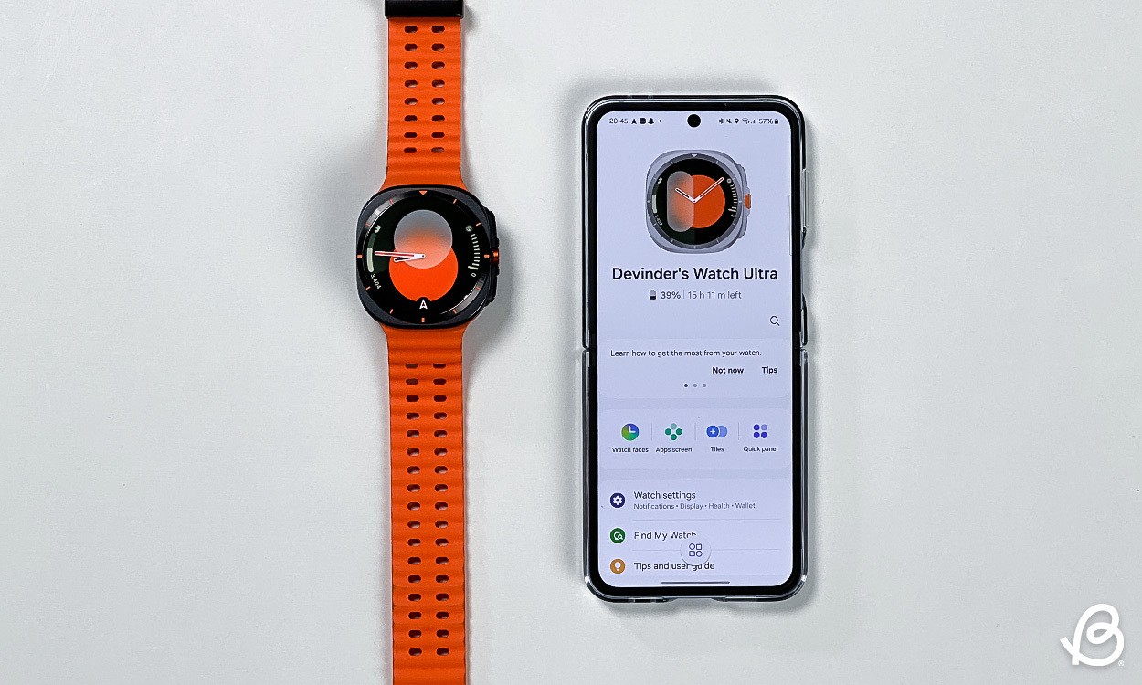 Samsung Galaxy Watch Ultra với Galaxy Flip 6