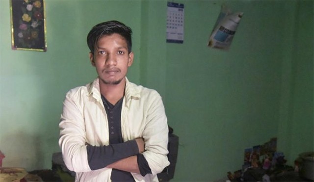 Satish Bhaykre, 21 tuổi, bị đám đông đánh đập vì một tin nhắn giả mạo trên WhatsApp tại Nagpur