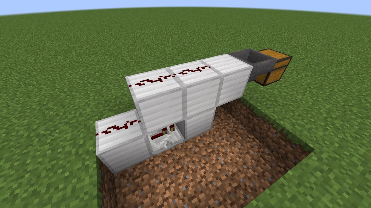 Thêm ba bột redstone liên tiếp bắt đầu từ bột ở cuối lỗ đối diện với phễu trong Minecraft