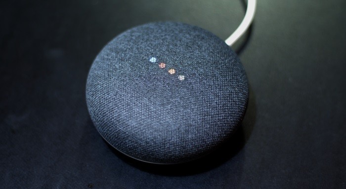 Thiết bị thông minh Google Home Mini