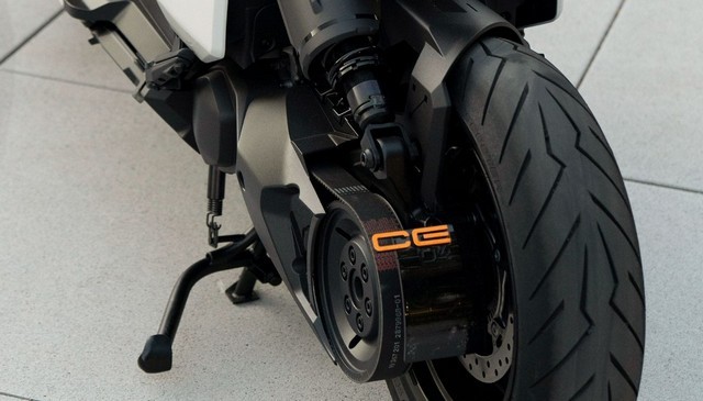 Thiết kế hiện đại của BMW Motorrad Definition CE 04