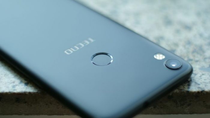 Thiết kế mặt lưng Tecno Camon i