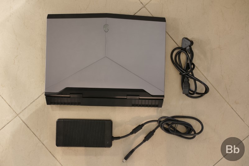 Thời lượng pin của Alienware 17 R5